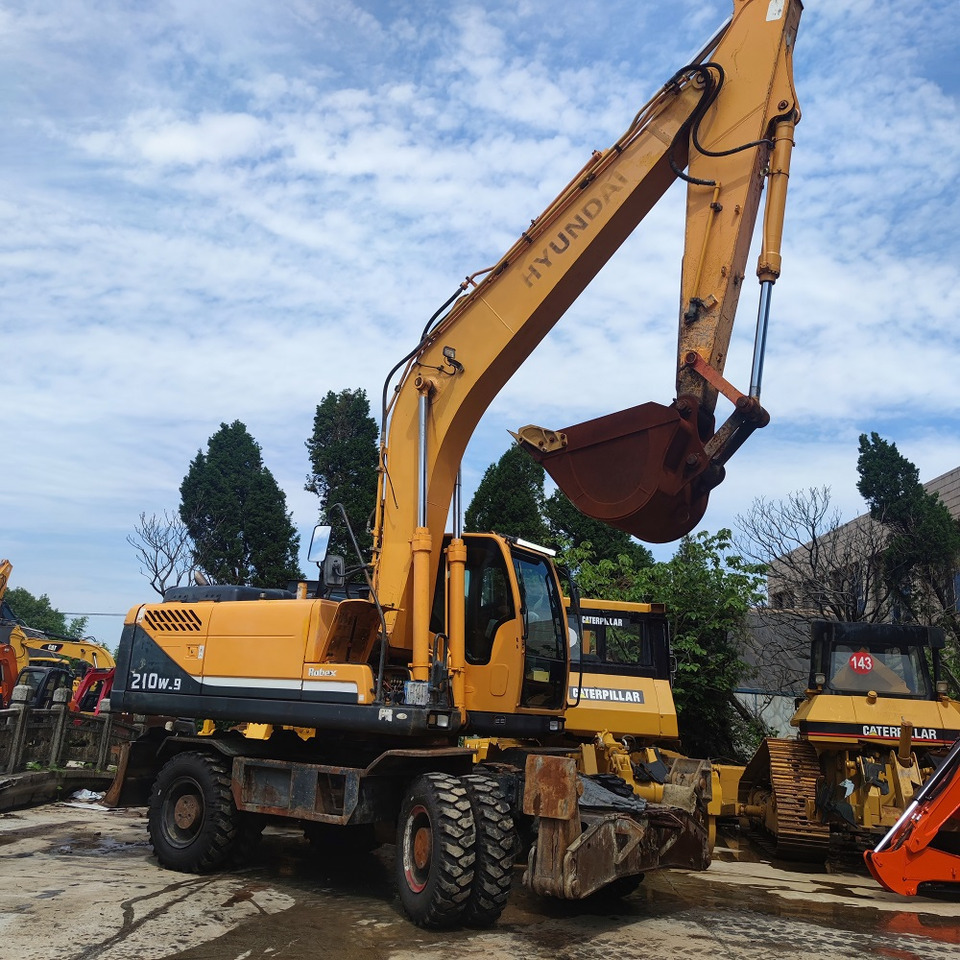 Hyundai 210w-9 wheel excavator - Bager točkaš: slika 2 Hyundai 210w-9 wheel excavator - Bager točkaš: slika 2