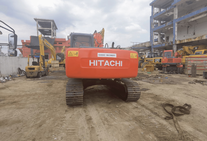 Japan made used hitachi ex120-5 ex120 crawler excavator ex200 ex200-5 zx120 zx200 zx210 FOR SALE - Bager guseničar: slika 5 Japan made used hitachi ex120-5 ex120 crawler excavator ex200 ex200-5 zx120 zx200 zx210 FOR SALE - Bager guseničar: slika 5