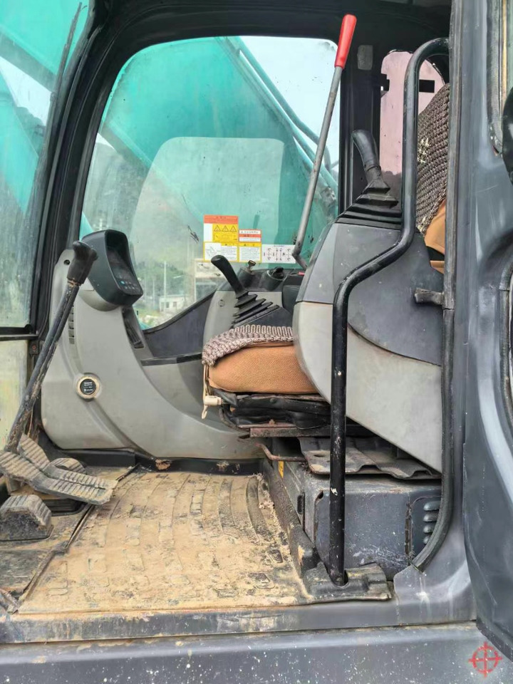 KOBELCO Kobelco SK200-8 Crawler excavator - Bager guseničar: slika 5 KOBELCO Kobelco SK200-8 Crawler excavator - Bager guseničar: slika 5