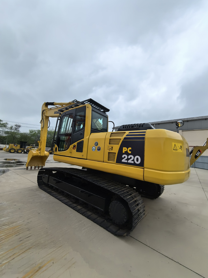 Komatsu PC 220-8 Excavator - Bager guseničar: slika 2 Komatsu PC 220-8 Excavator - Bager guseničar: slika 2
