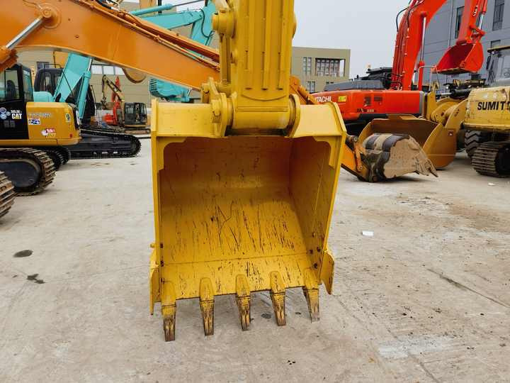 Komatsu PC 220-8 Excavator - Bager guseničar: slika 4 Komatsu PC 220-8 Excavator - Bager guseničar: slika 4