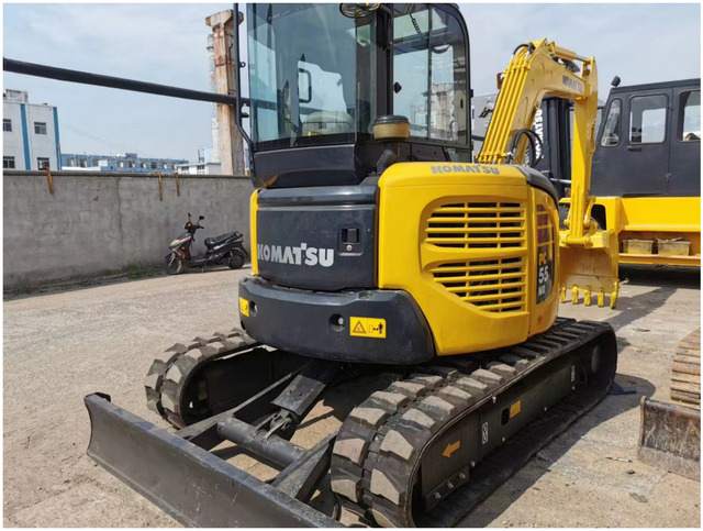 Orginal japan Brand Komatsu pc55MR-3 Used excavators pc55 mini excavator pc55MR excavator 5 tons Low price in stock - Mini bager: slika 1 Orginal japan Brand Komatsu pc55MR-3 Used excavators pc55 mini excavator pc55MR excavator 5 tons Low price in stock - Mini bager: slika 1