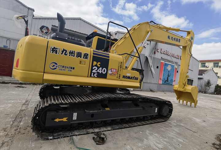 Original Japan High Quality Used excavators Komatsu PC240lc-8 large excavator pc240-8 Crawler excavator for sale - Bager guseničar: slika 5 Original Japan High Quality Used excavators Komatsu PC240lc-8 large excavator pc240-8 Crawler excavator for sale - Bager guseničar: slika 5