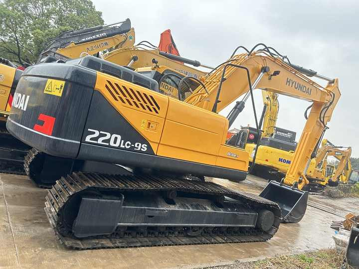 Second-hand second hand used hyundai 220 lc 9s 220lc used machine excavator - Bager guseničar: slika 5 Second-hand second hand used hyundai 220 lc 9s 220lc used machine excavator - Bager guseničar: slika 5