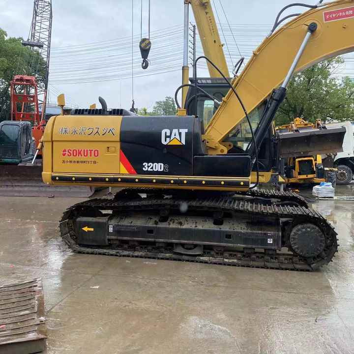 Used Cat excavator 320d Hydraulic crawler digger second hand caterpillar 320d2 for sale - Bager guseničar: slika 2 Used Cat excavator 320d Hydraulic crawler digger second hand caterpillar 320d2 for sale - Bager guseničar: slika 2