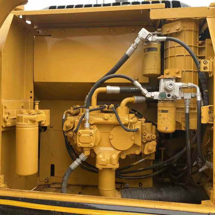 Used Cat excavator 320d Hydraulic crawler digger second hand caterpillar 320d2 for sale - Bager guseničar: slika 5 Used Cat excavator 320d Hydraulic crawler digger second hand caterpillar 320d2 for sale - Bager guseničar: slika 5