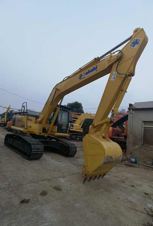 Used Komatsu Excavator machine japan komatsu PC200-8 PC220-8 hydraulic crawler used excavator - Bager guseničar: slika 4 Used Komatsu Excavator machine japan komatsu PC200-8 PC220-8 hydraulic crawler used excavator - Bager guseničar: slika 4