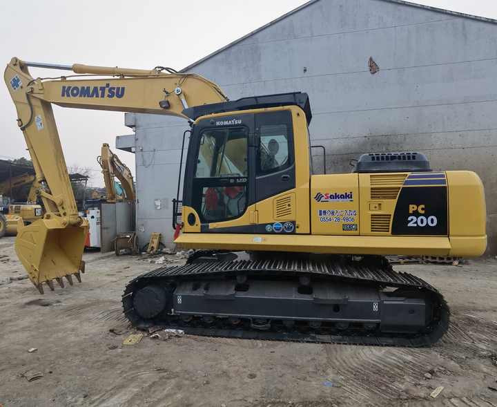 Used Komatsu Excavator machine japan komatsu PC200-8 PC220-8 hydraulic crawler used excavator - Bager guseničar: slika 5 Used Komatsu Excavator machine japan komatsu PC200-8 PC220-8 hydraulic crawler used excavator - Bager guseničar: slika 5