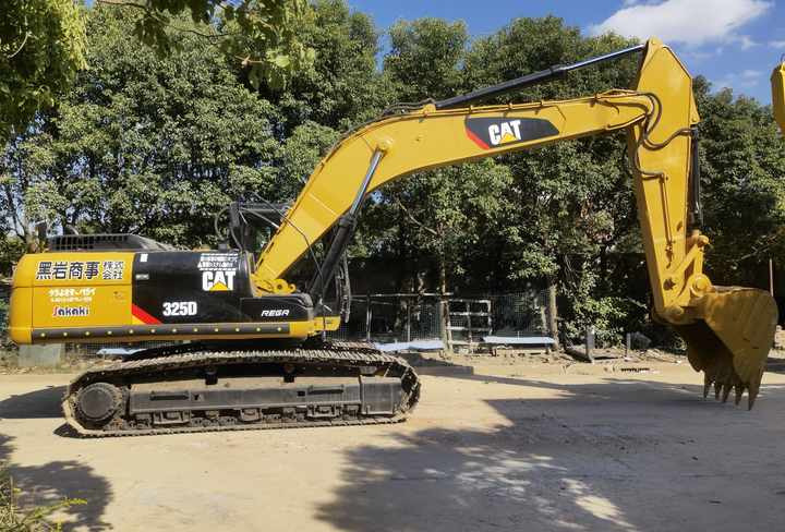 Used caterpillar 325D excavator with good quality original japan on sale in shanghai yard - Bager guseničar: slika 4 Used caterpillar 325D excavator with good quality original japan on sale in shanghai yard - Bager guseničar: slika 4