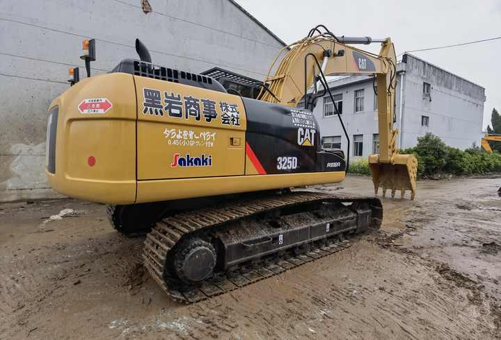 Used crawler excavator CAT 325D 25 ton excavator high quality CAT 325B 325DL 320D excavator digging equipment - Bager guseničar: slika 2 Used crawler excavator CAT 325D 25 ton excavator high quality CAT 325B 325DL 320D excavator digging equipment - Bager guseničar: slika 2