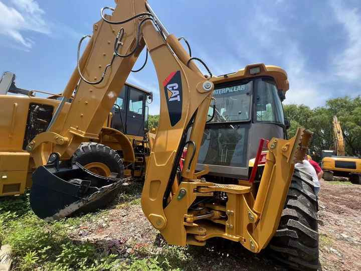 Used machinery CAT 420Fbackhoe loader caterpillar 420F used backhoe loader with cheap price - Bager utovarivač: slika 4 Used machinery CAT 420Fbackhoe loader caterpillar 420F used backhoe loader with cheap price - Bager utovarivač: slika 4