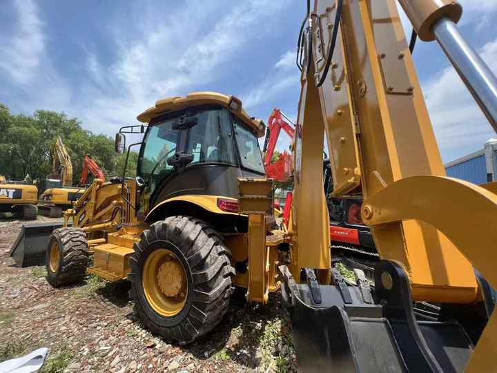 Used machinery CAT 420Fbackhoe loader caterpillar 420F used backhoe loader with cheap price - Bager utovarivač: slika 2 Used machinery CAT 420Fbackhoe loader caterpillar 420F used backhoe loader with cheap price - Bager utovarivač: slika 2