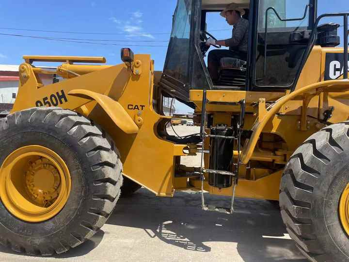 Caterpillar 950H wheel loader used heavy equipment cheap price 950H 966H 950GC for sale - Utovarivač točkaš: slika 2 Caterpillar 950H wheel loader used heavy equipment cheap price 950H 966H 950GC for sale - Utovarivač točkaš: slika 2