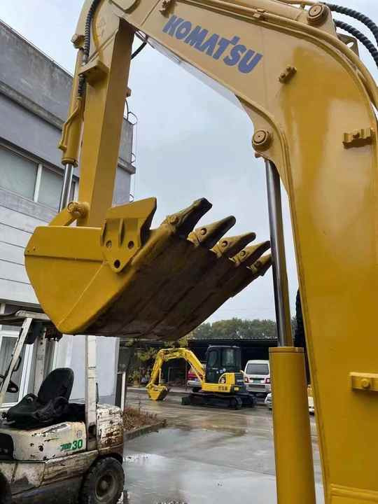 Fast delivery and high performance Used Komatsu PC35MR-3 Made In Japan on Hot Sale in china - Bager guseničar: slika 4 Fast delivery and high performance Used Komatsu PC35MR-3 Made In Japan on Hot Sale in china - Bager guseničar: slika 4