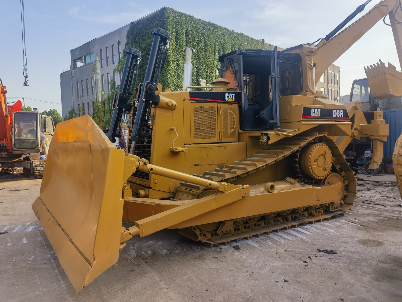 Used cat d8r bulldozer - Buldožer: slika 2 Used cat d8r bulldozer - Buldožer: slika 2