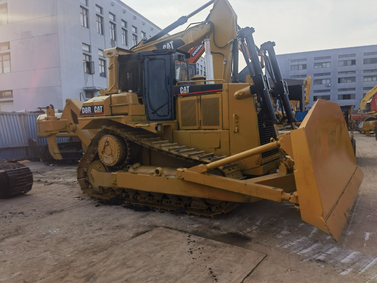 Used cat d8r bulldozer - Buldožer: slika 3 Used cat d8r bulldozer - Buldožer: slika 3