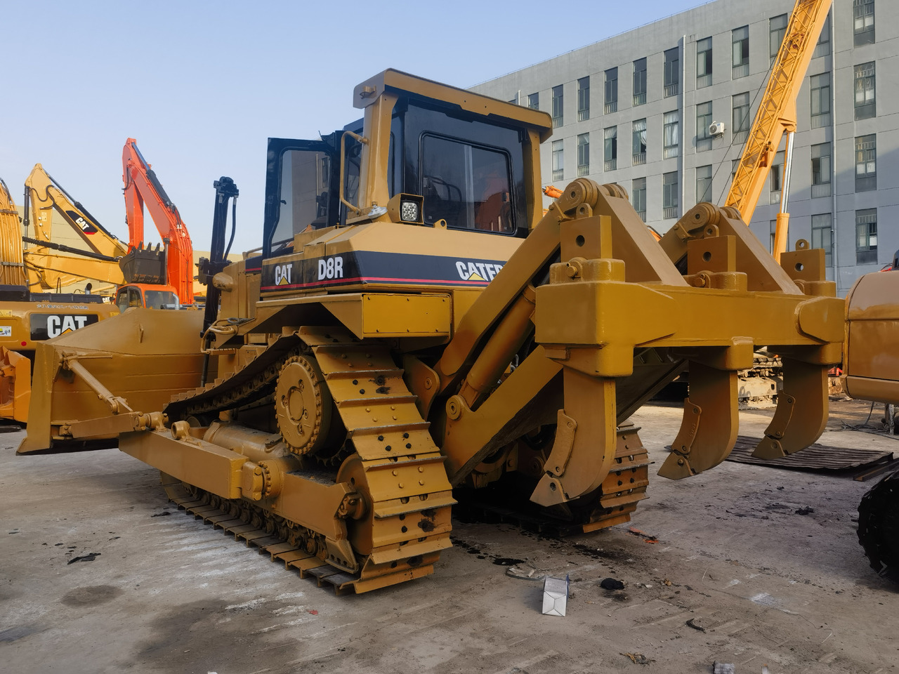 Used cat d8r bulldozer - Buldožer: slika 4 Used cat d8r bulldozer - Buldožer: slika 4