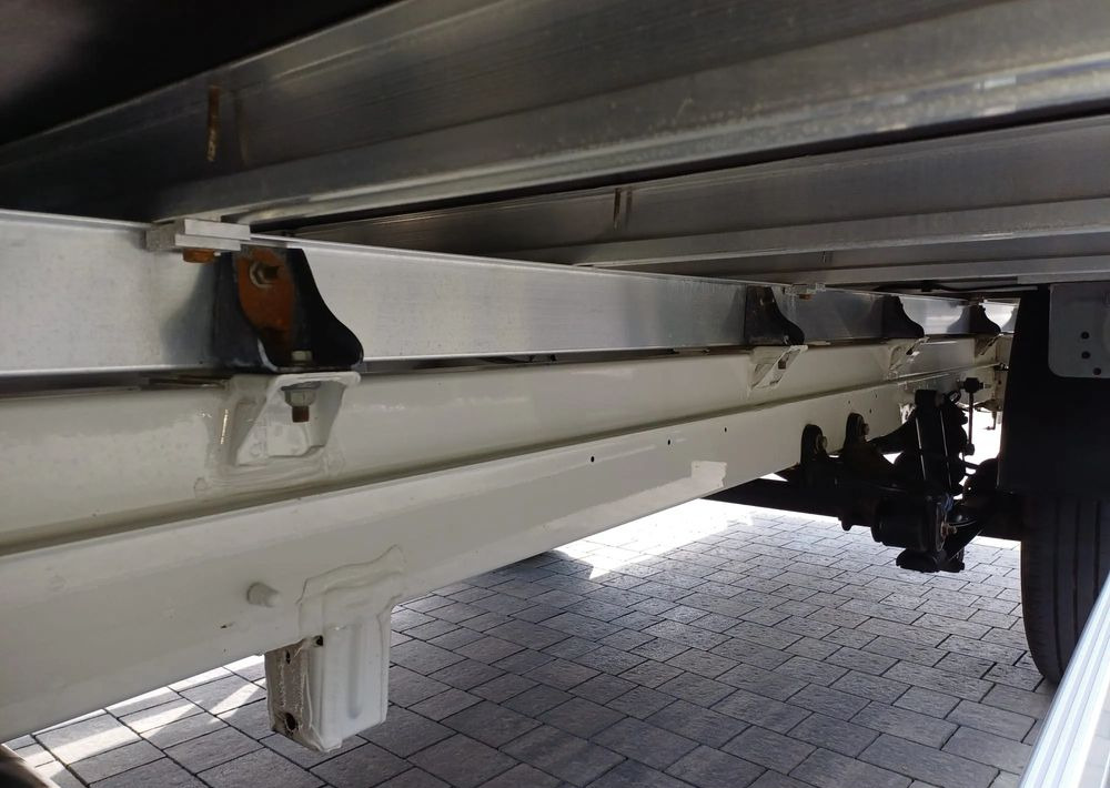 Dostavno vozilo sa ceradom MAN TGE 10 PALET zaw.poduszki 2021r EURO 6: slika 11 Dostavno vozilo sa ceradom MAN TGE 10 PALET zaw.poduszki 2021r EURO 6: slika 11