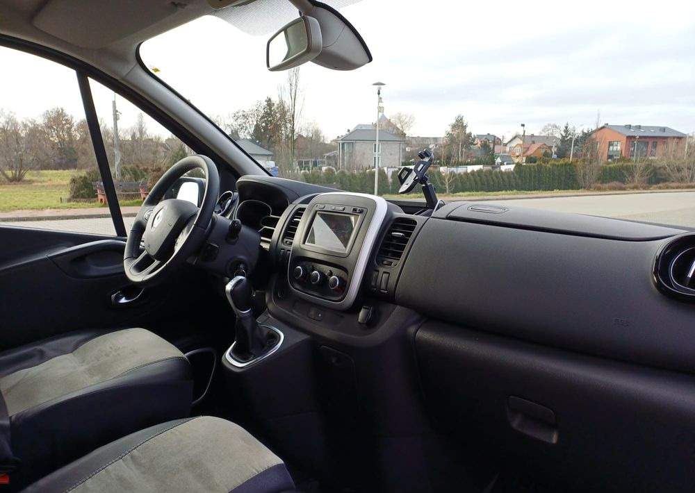 Renault Trafic 2.0 dCi Escapade EDC Renault Trafic 2.0 dCi Escapade EDC: slika 13 Renault Trafic 2.0 dCi Escapade EDC Renault Trafic 2.0 dCi Escapade EDC: slika 13