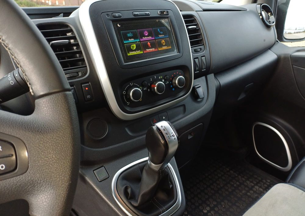 Renault Trafic 2.0 dCi Escapade EDC Renault Trafic 2.0 dCi Escapade EDC: slika 12 Renault Trafic 2.0 dCi Escapade EDC Renault Trafic 2.0 dCi Escapade EDC: slika 12