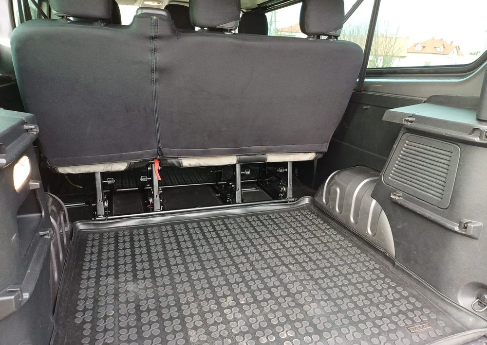 Renault Trafic 2.0 dCi Escapade EDC Renault Trafic 2.0 dCi Escapade EDC: slika 9 Renault Trafic 2.0 dCi Escapade EDC Renault Trafic 2.0 dCi Escapade EDC: slika 9