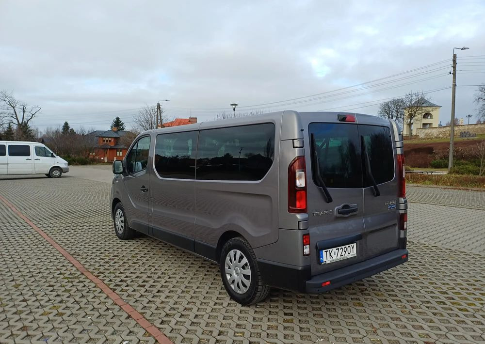 Renault Trafic 2.0 dCi Escapade EDC Renault Trafic 2.0 dCi Escapade EDC: slika 8 Renault Trafic 2.0 dCi Escapade EDC Renault Trafic 2.0 dCi Escapade EDC: slika 8