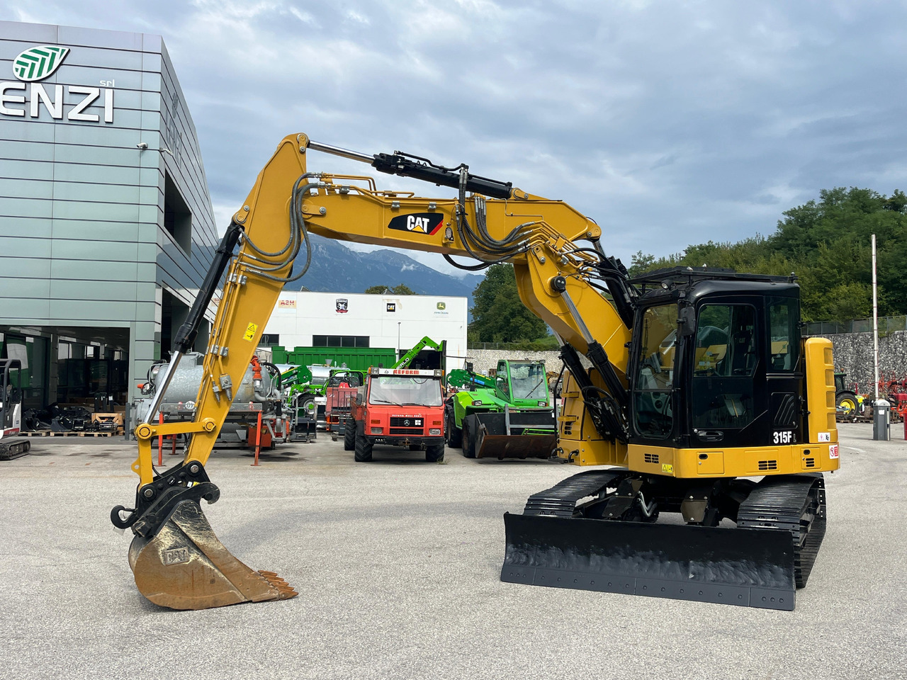 ESCAVATORE CAT 315F L - Mini bager: slika 2 ESCAVATORE CAT 315F L - Mini bager: slika 2