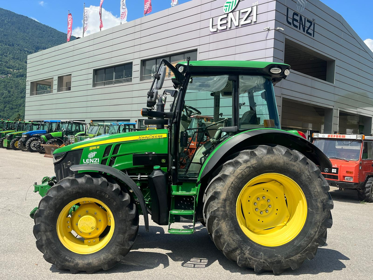 Traktor JOHN DEERE 5115R: slika 12