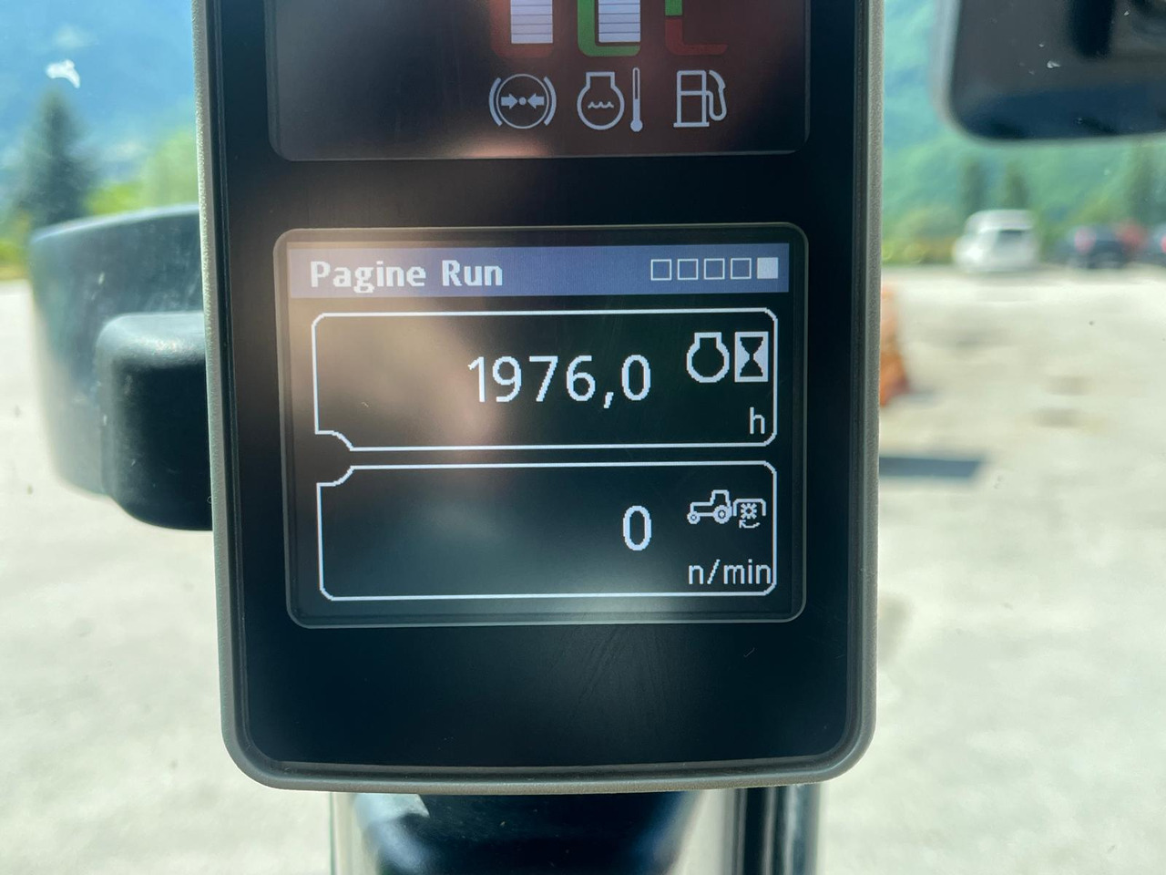 Traktor JOHN DEERE 5115R: slika 19