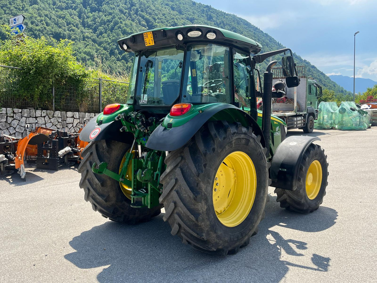 Traktor JOHN DEERE 5115R: slika 6