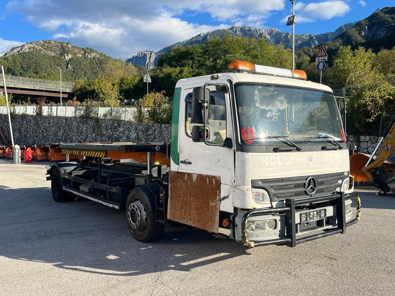 STRADALE MERCEDES-BENZ KAMAG - Kamion za prevoz kontejnera/ Kamion sa promenjivim sandukom: slika 4 STRADALE MERCEDES-BENZ KAMAG - Kamion za prevoz kontejnera/ Kamion sa promenjivim sandukom: slika 4