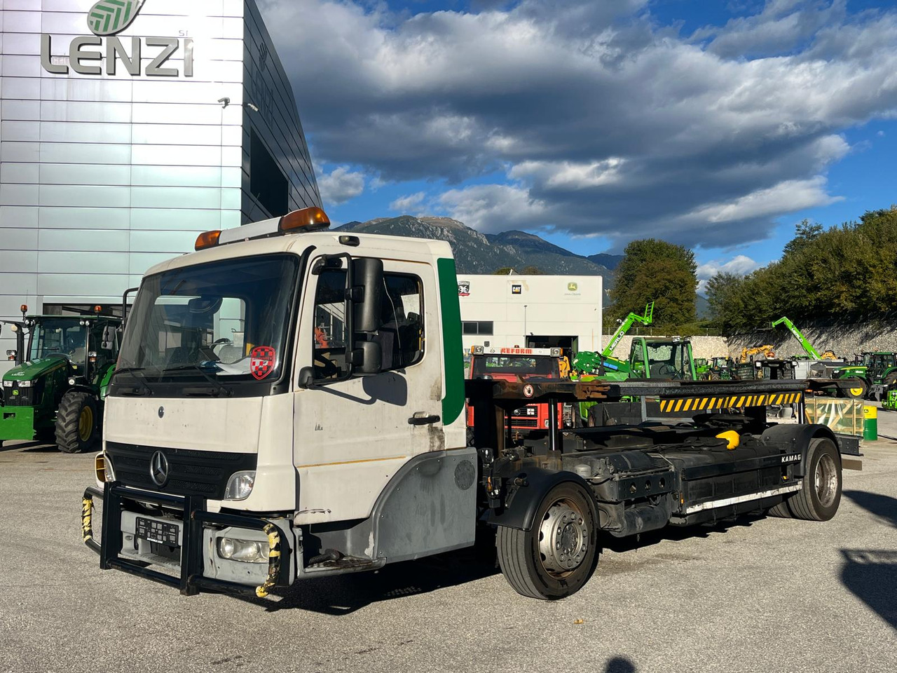 STRADALE MERCEDES-BENZ KAMAG - Kamion za prevoz kontejnera/ Kamion sa promenjivim sandukom: slika 1 STRADALE MERCEDES-BENZ KAMAG - Kamion za prevoz kontejnera/ Kamion sa promenjivim sandukom: slika 1