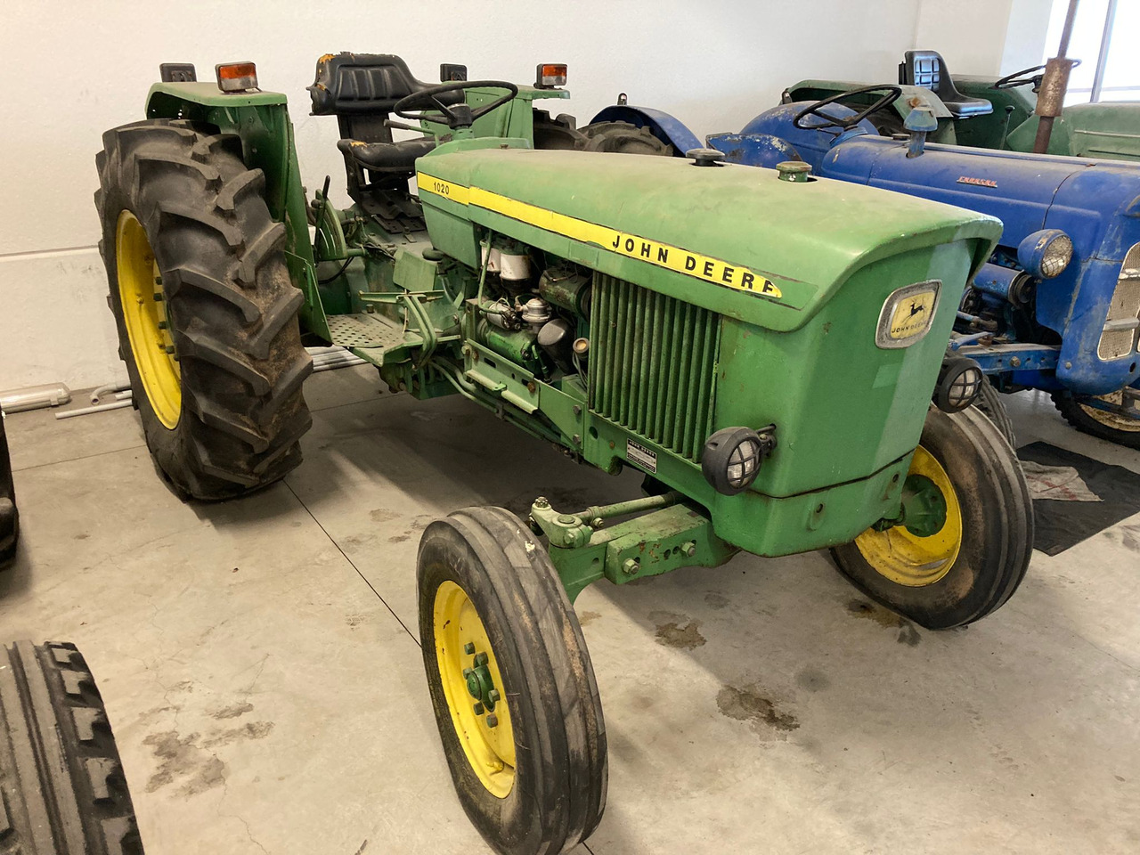 TRATTORE JOHN DEERE 1020 - Traktor: slika 1 TRATTORE JOHN DEERE 1020 - Traktor: slika 1