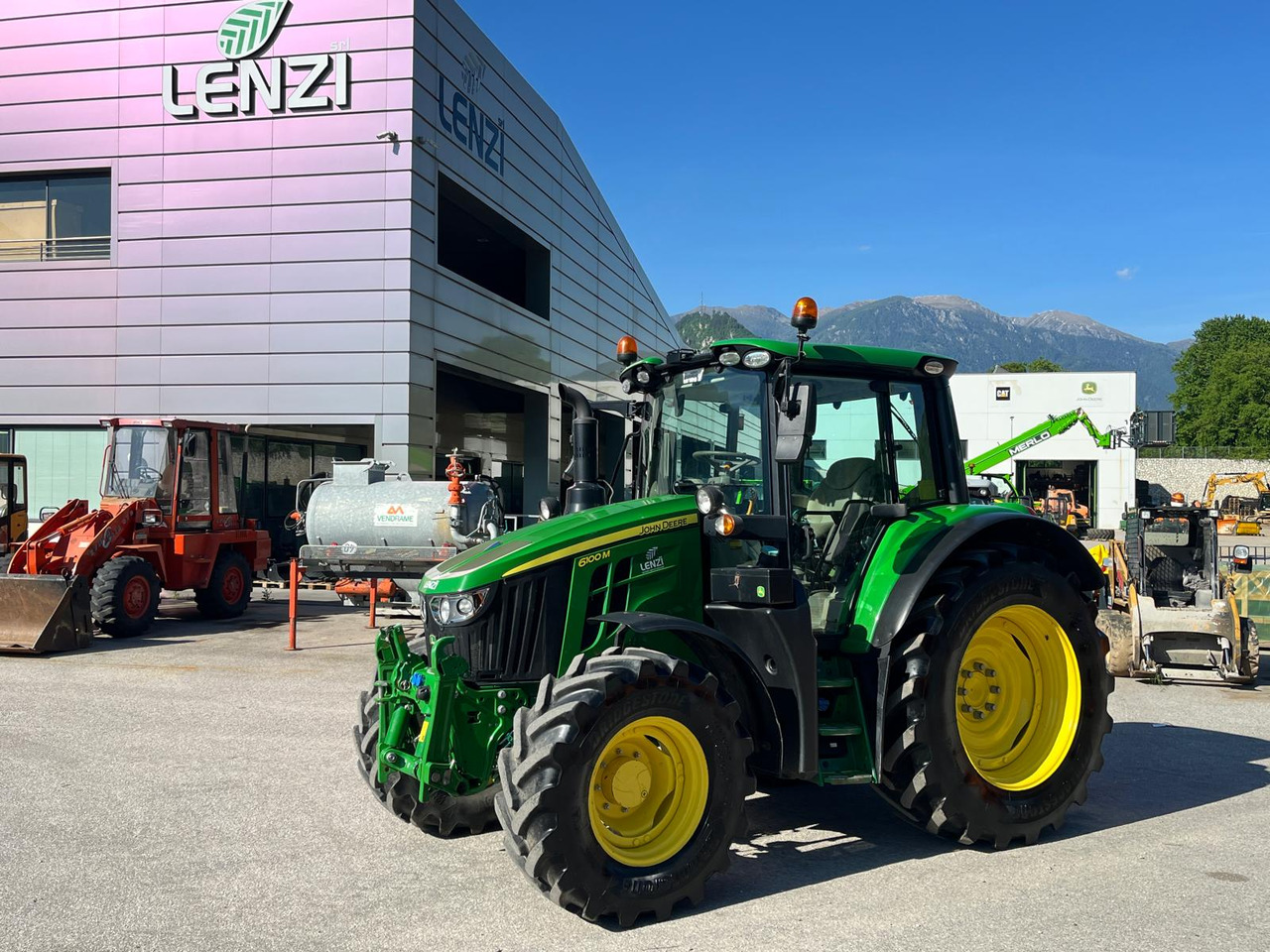 TRATTORE JOHN DEERE 6100M - Traktor: slika 1 TRATTORE JOHN DEERE 6100M - Traktor: slika 1