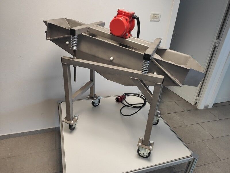 New PP25 VIBRATING SCREENER - Industrijska oprema: slika 1 New PP25 VIBRATING SCREENER - Industrijska oprema: slika 1