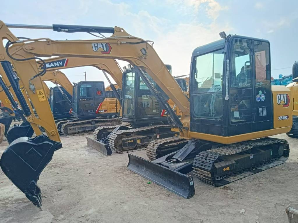 CAT 305.5 - Mini bager: slika 1 CAT 305.5 - Mini bager: slika 1