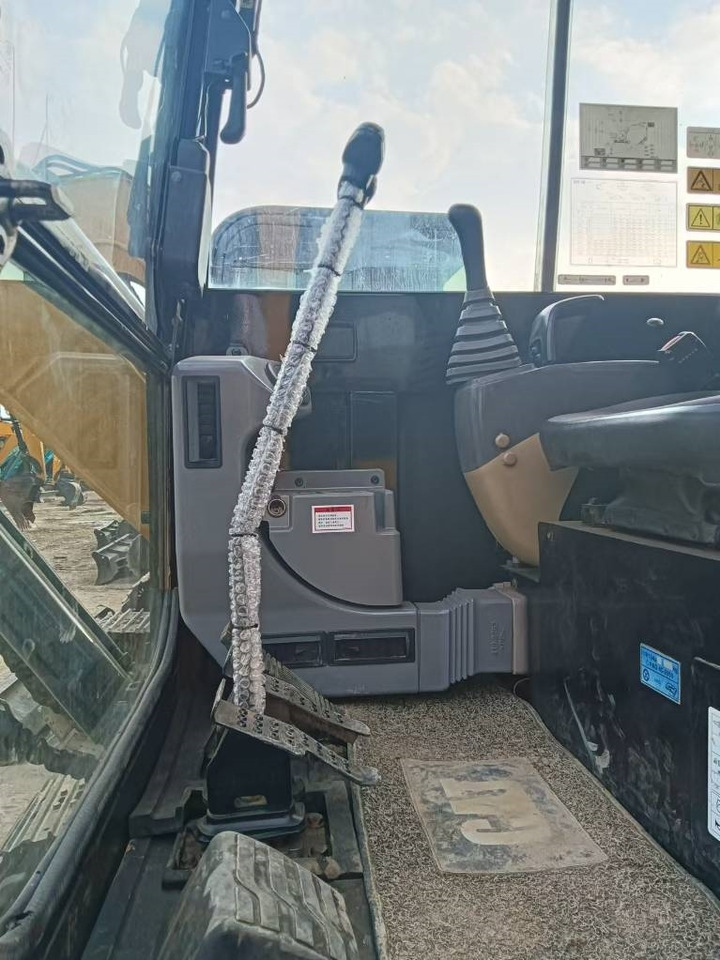 CAT 305.5 - Mini bager: slika 2 CAT 305.5 - Mini bager: slika 2