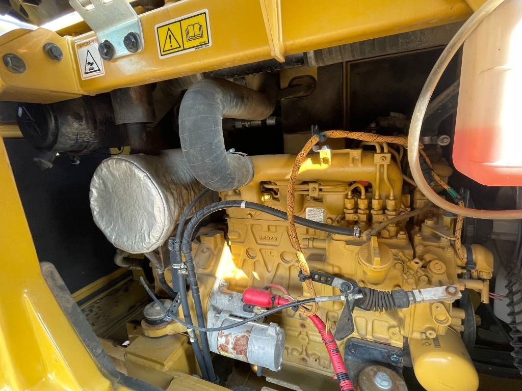 CAT 305 C CR - Mini bager: slika 4 CAT 305 C CR - Mini bager: slika 4