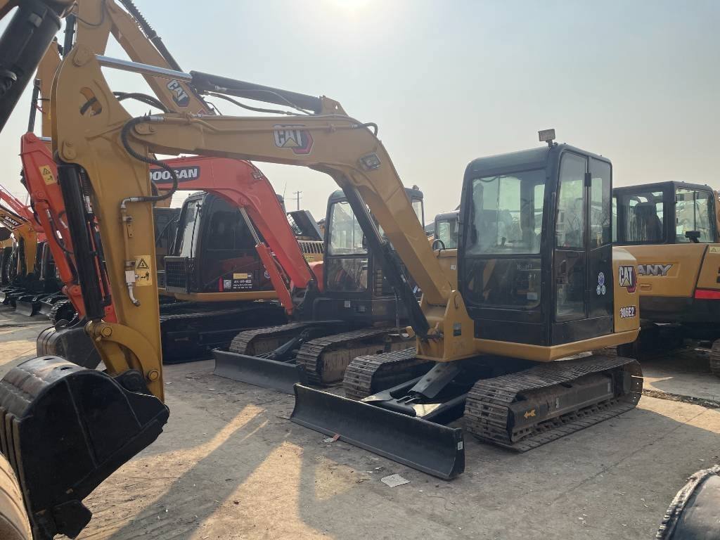 CAT 306E2 - Mini bager: slika 3 CAT 306E2 - Mini bager: slika 3