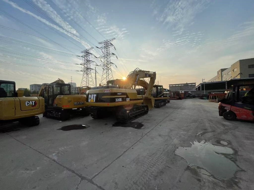 CAT 320 B L - Bager guseničar: slika 1 CAT 320 B L - Bager guseničar: slika 1