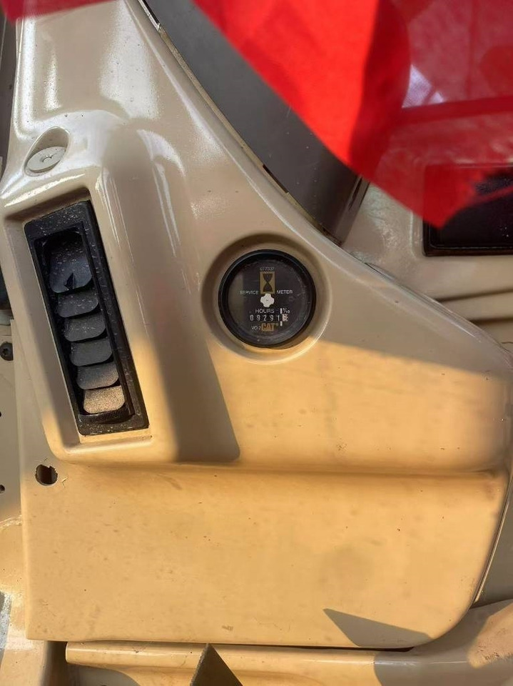 CAT 320 B L - Bager guseničar: slika 5 CAT 320 B L - Bager guseničar: slika 5