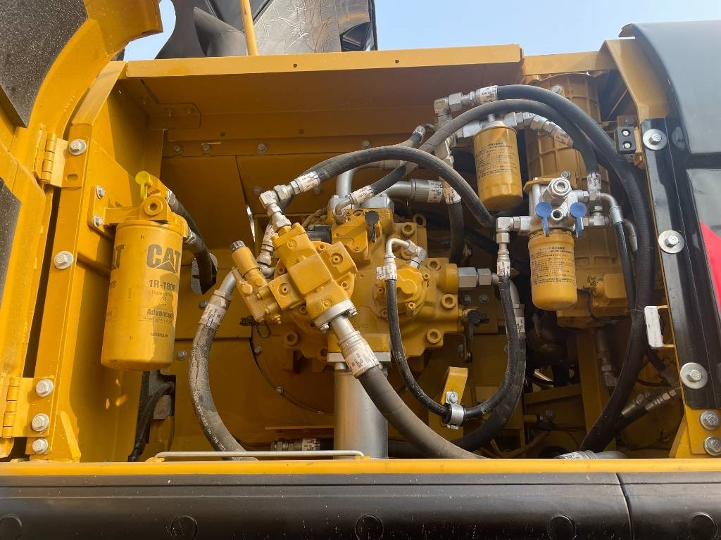 CAT 340 - Bager guseničar: slika 4 CAT 340 - Bager guseničar: slika 4