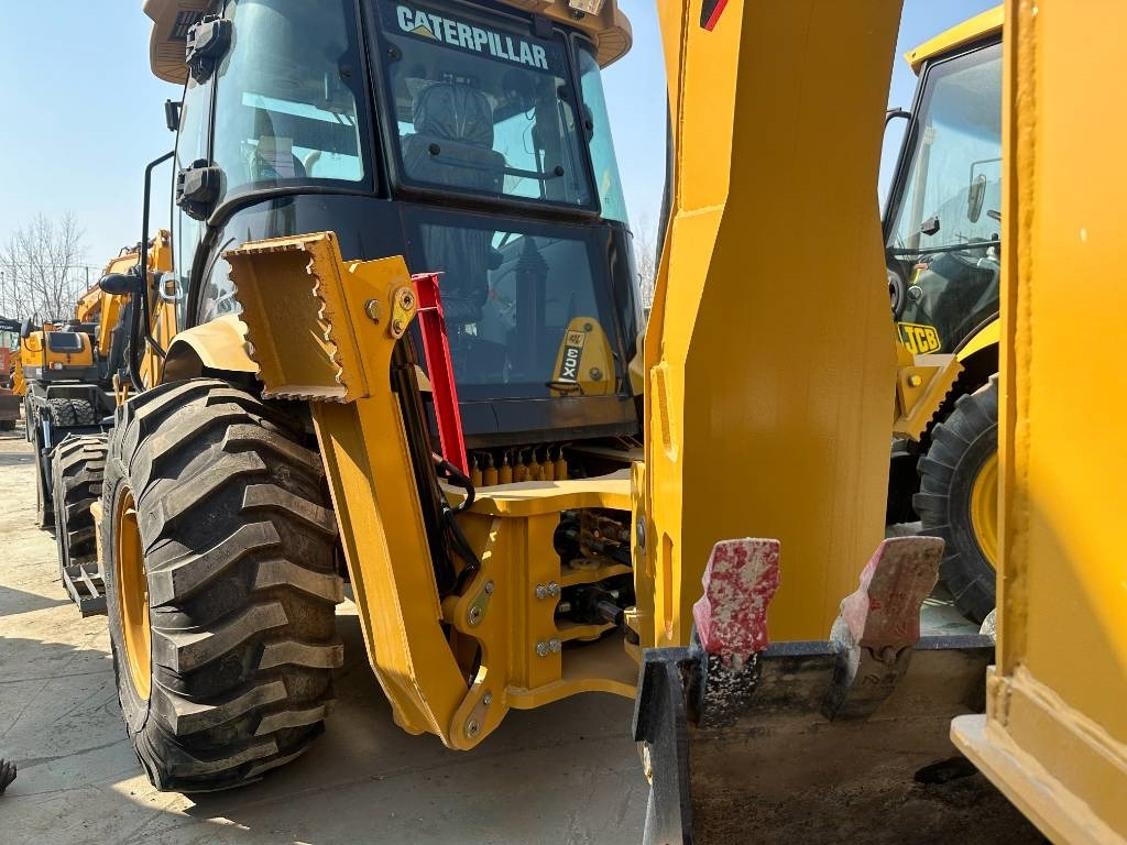 CAT 420 F ST - Bager utovarivač: slika 5 CAT 420 F ST - Bager utovarivač: slika 5