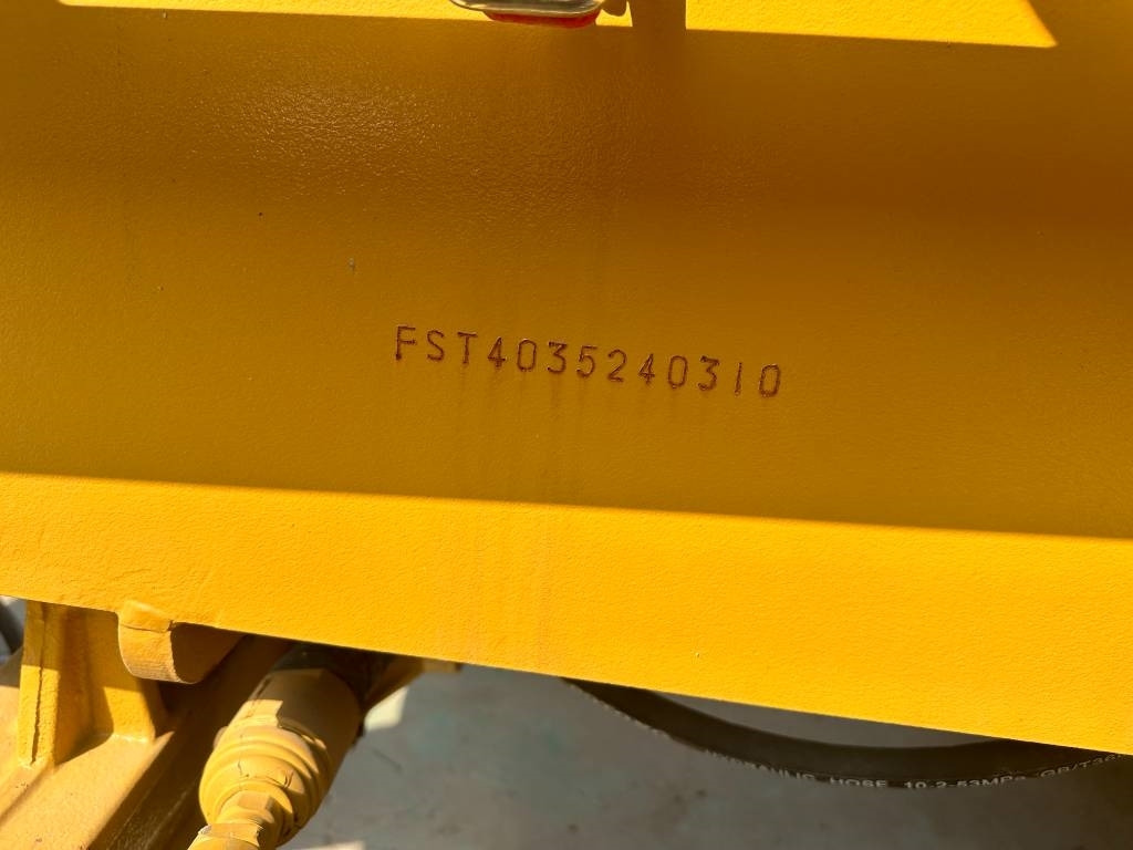 Bager utovarivač CAT 420 F ST: slika 18