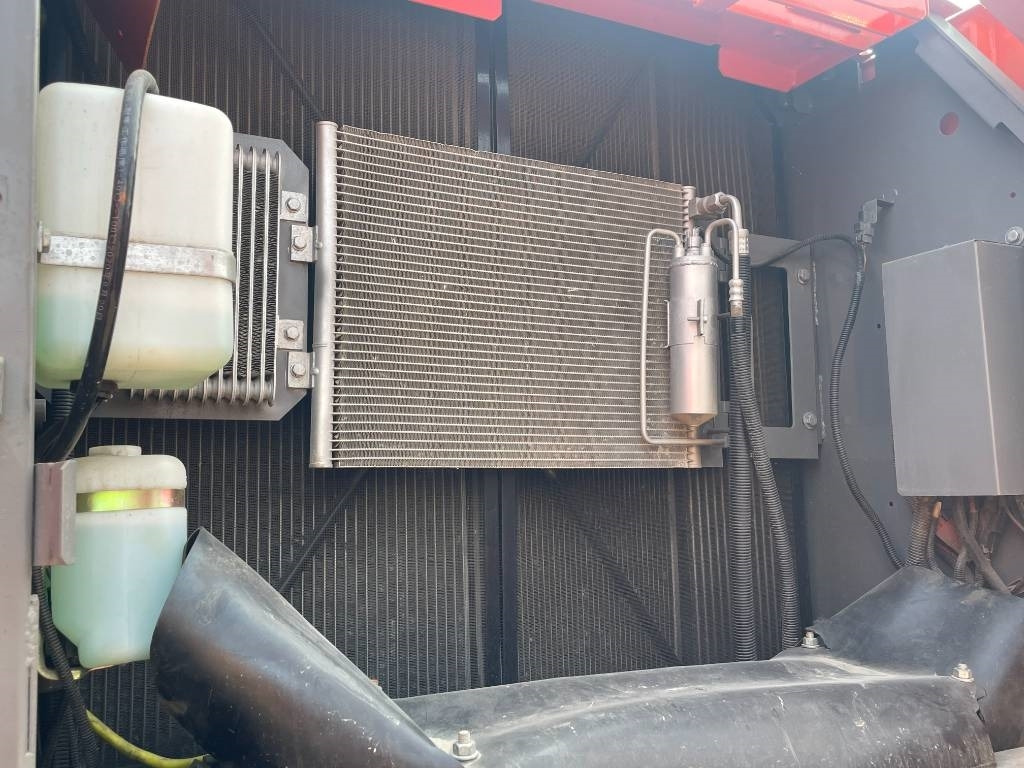 Hitachi 210LC - Bager guseničar: slika 3 Hitachi 210LC - Bager guseničar: slika 3