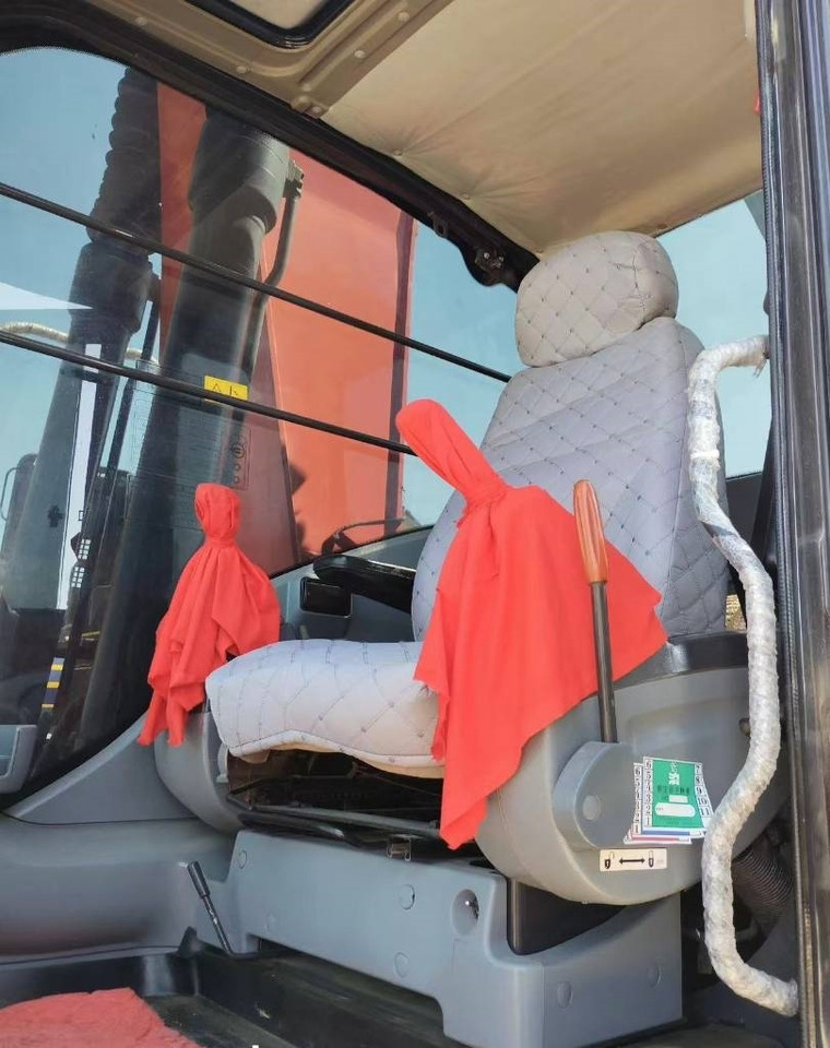 Hitachi ZX 240 - Bager guseničar: slika 3 Hitachi ZX 240 - Bager guseničar: slika 3