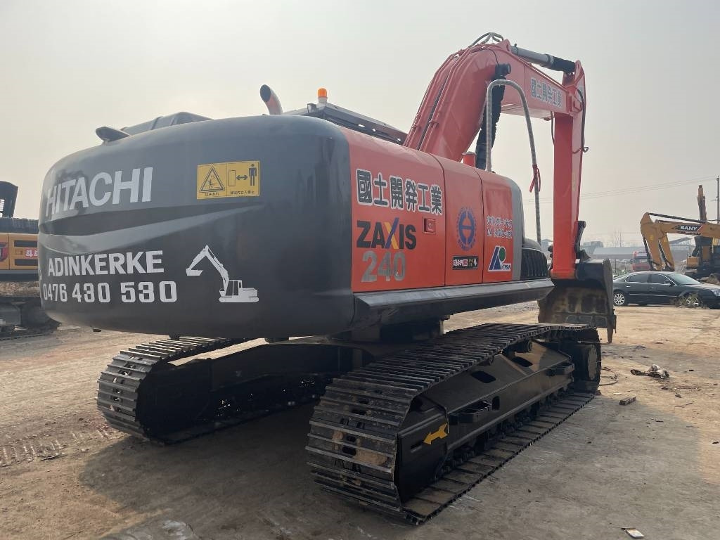 Hitachi ZX 240 - Bager guseničar: slika 3 Hitachi ZX 240 - Bager guseničar: slika 3