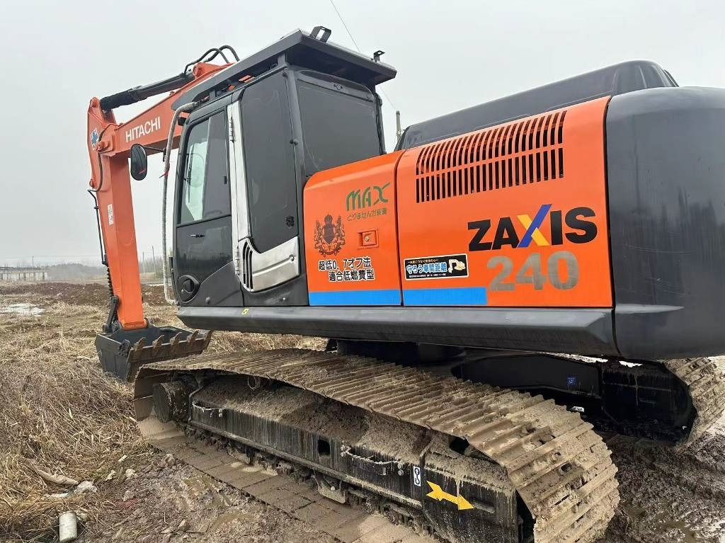 Hitachi ZX 240 - Bager guseničar: slika 2 Hitachi ZX 240 - Bager guseničar: slika 2