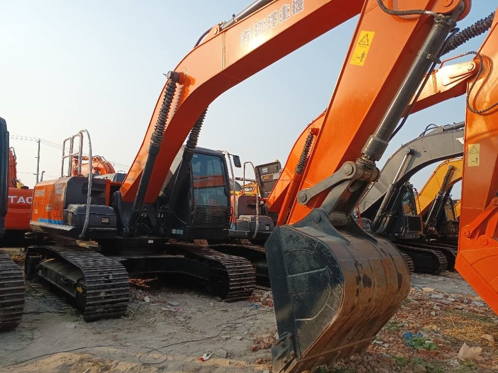 Hitachi Zaxis 240 LC-3 - Bager guseničar: slika 4 Hitachi Zaxis 240 LC-3 - Bager guseničar: slika 4