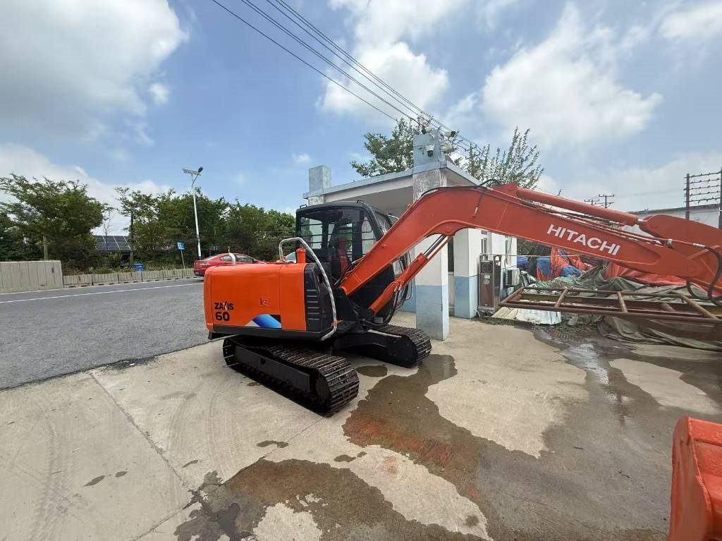 Hitachi Zaxis 60 - Bager guseničar: slika 1 Hitachi Zaxis 60 - Bager guseničar: slika 1